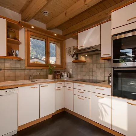 Les Bossons Chalet Sleeps 6 * Chamonix