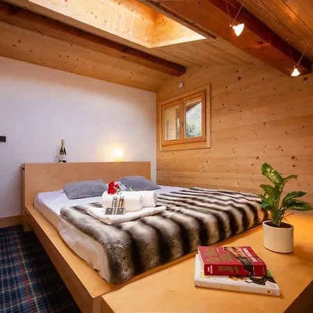 Les Bossons Chalet Sleeps 6